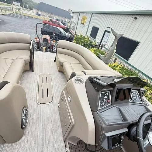 Slide: The Image of Veranda VTX25VLC Pontoon/Tritoon 2023 - 16