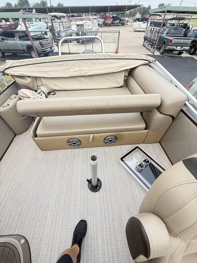 Slide: The Image of Veranda VTX25VLC Pontoon/Tritoon 2023 - 9