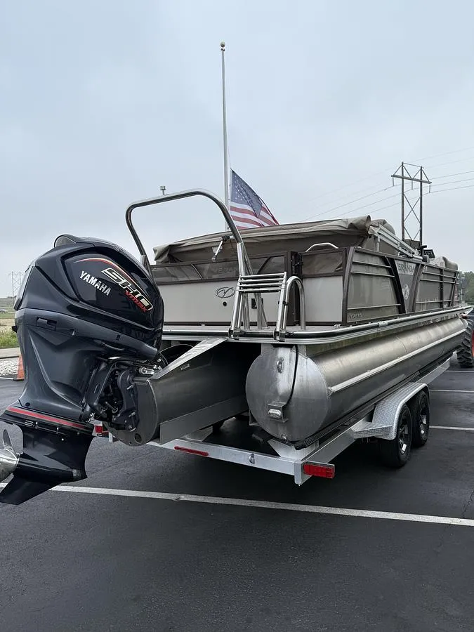Slide: The Image of Veranda VTX25VLC Pontoon/Tritoon 2023 - 12