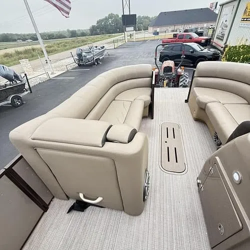 Slide: The Image of Veranda VTX25VLC Pontoon/Tritoon 2023 - 29