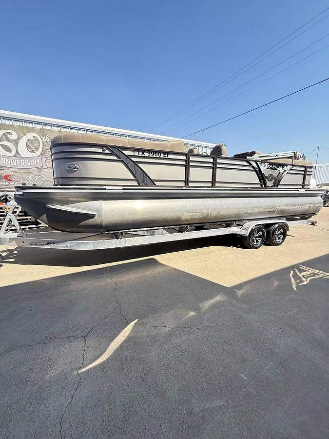 Slide: The Image of Veranda VTX25VLC Pontoon/Tritoon 2023 - 1