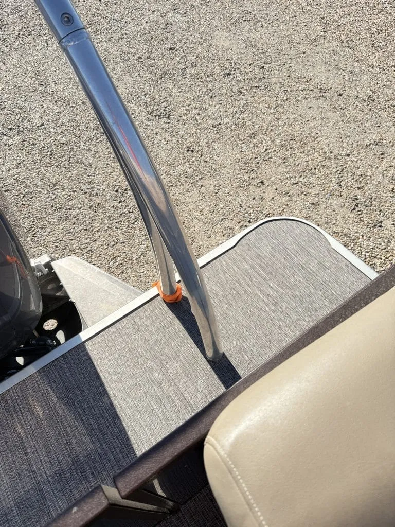 Slide: The Image of Veranda VP25RC Pontoon Pontoon/Tritoon Tritoon XL Package Bitoon Luxury Tritoon OUTBOARD MOTOR 2020 - 2