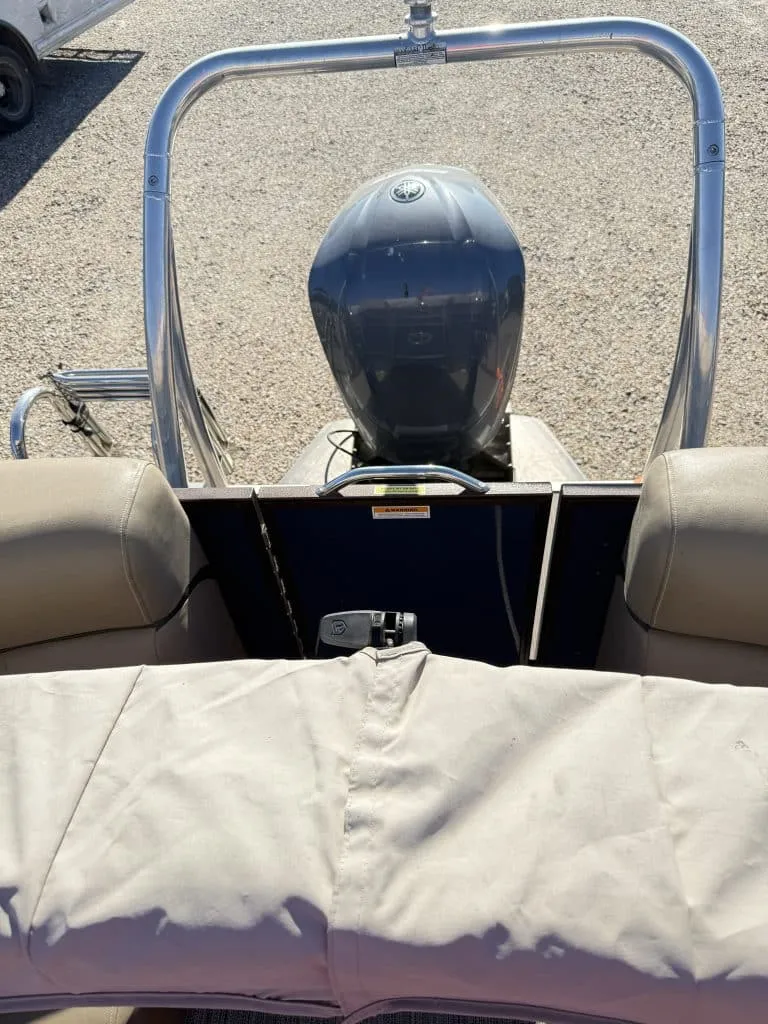 Slide: The Image of Veranda VP25RC Pontoon Pontoon/Tritoon Tritoon XL Package Bitoon Luxury Tritoon OUTBOARD MOTOR 2020 - 1