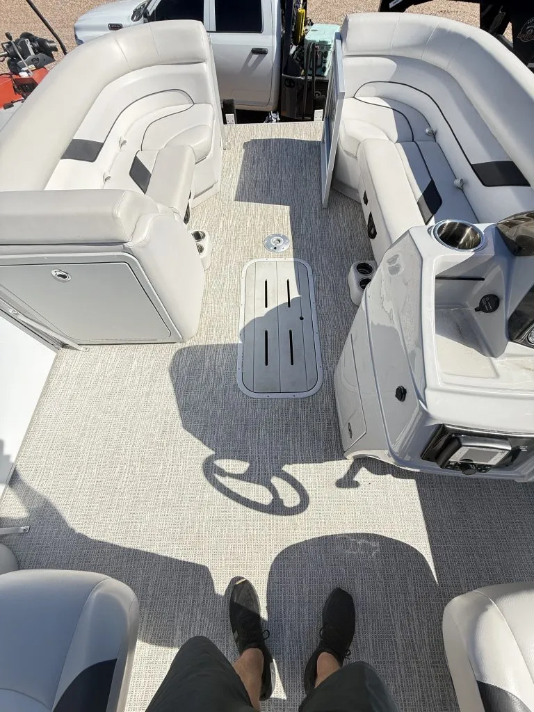 Slide: The Image of G3 322 SS SALTWATER SERIES Pontoon Pontoon/Tritoon Tritoon XL Package 2021 - 29