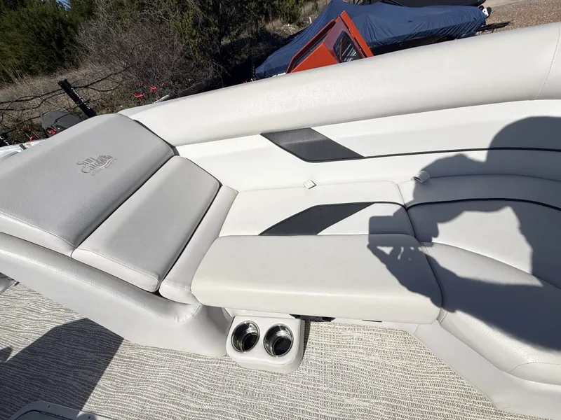 Slide: The Image of G3 322 SS SALTWATER SERIES Pontoon Pontoon/Tritoon Tritoon XL Package 2021 - 11