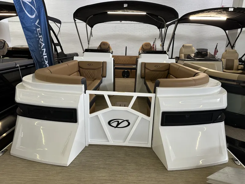 Slide: The Image of Veranda VX25DCVL PREMIUM 2025 - 5