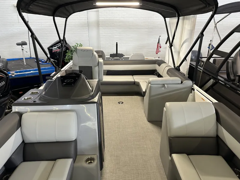 Slide: The Image of Veranda VR265F2PLUS2 2026 - 1