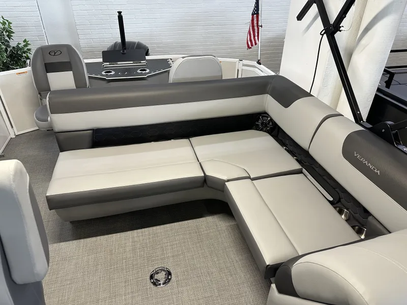 Slide: The Image of Veranda VR265F2PLUS2 2026 - 4