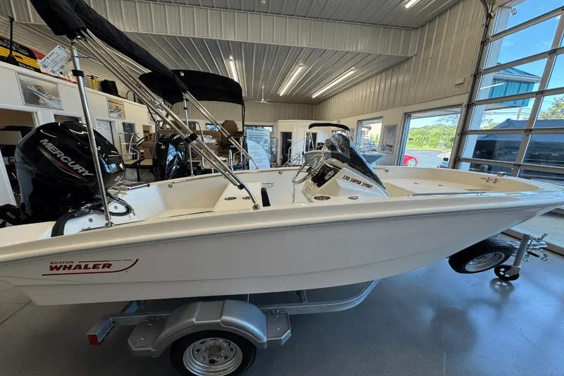 Slide: The Image of Boston Whaler 130 Super Sport 2026 - 2