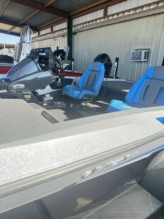 Slide: The Image of Ikon LX 21 Bass/Fishing Bass/Fishing Boat Fishing Crappie 2024 - 21