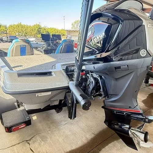 Slide: The Image of Ikon LX 21 Bass/Fishing Bass/Fishing Boat Fishing Crappie 2024 - 6