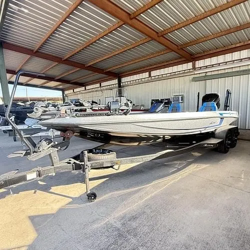 Slide: The Image of Ikon LX 21 Bass/Fishing Bass/Fishing Boat Fishing Crappie 2024 - 2