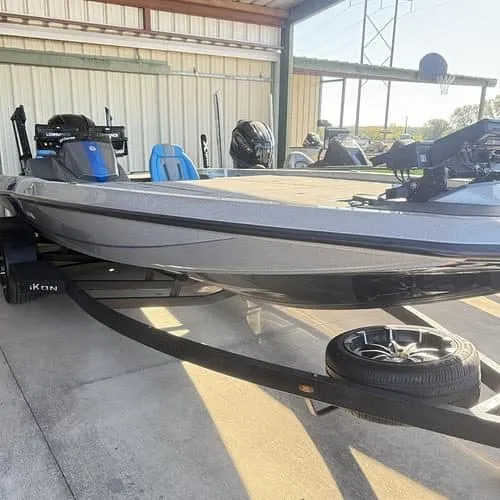 Slide: The Image of Ikon LX 21 Bass/Fishing Bass/Fishing Boat Fishing Crappie 2024 - 23