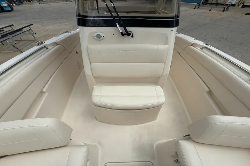 Slide: The Image of Grady-White 271 CANYON 2021 - 11