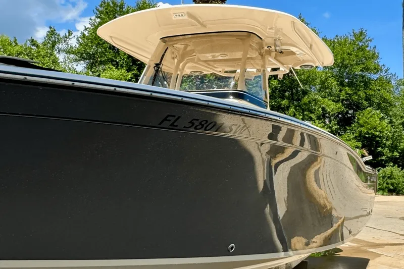 Slide: The Image of Grady-White 271 CANYON 2021 - 2