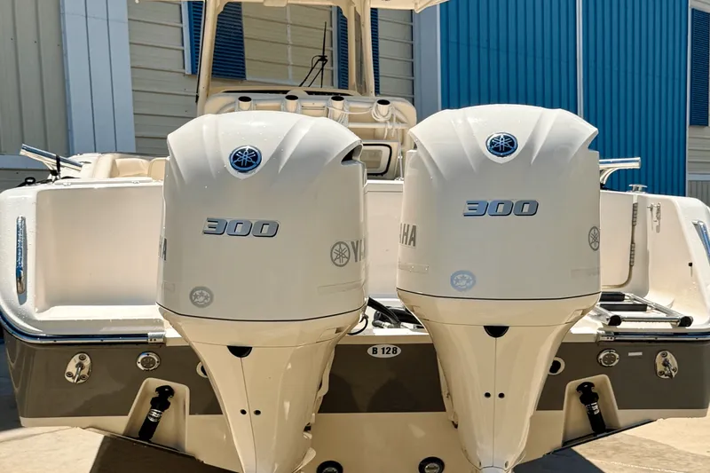 Slide: The Image of Grady-White 271 CANYON 2021 - 5