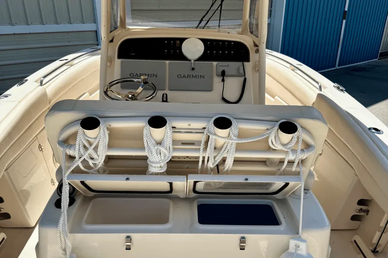 Slide: The Image of Grady-White 271 CANYON 2021 - 6