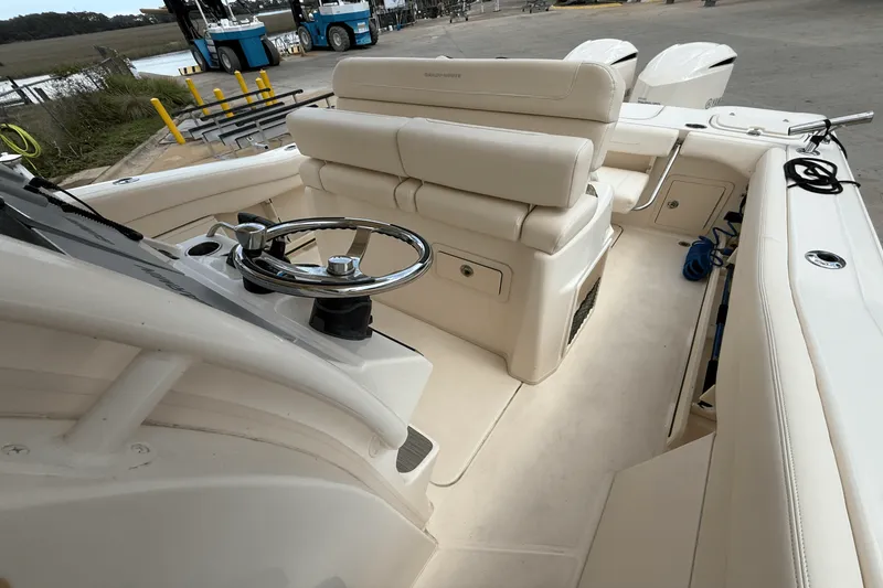 Slide: The Image of Grady-White 271 CANYON 2021 - 8