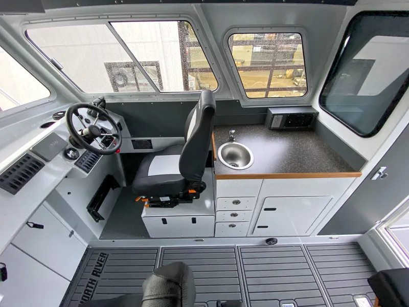 Slide: The Image of North River Seahawk 2900 SXL 2026 - 10