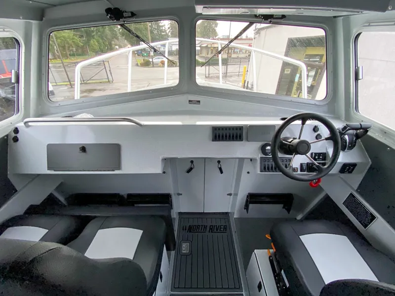 Slide: The Image of North River Seahawk 2900 SXL 2026 - 9