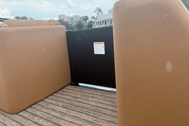 Slide: The Image of Harris Cruiser 230 2026 - 24