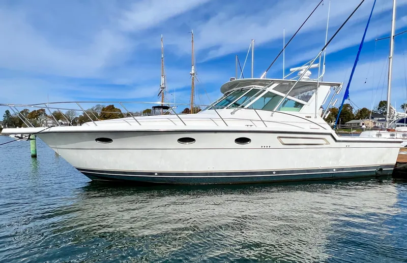 Slide: The Image of Tiara 3700 Open 2000 - 2