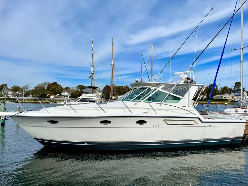 Slide: The Image of Tiara 3700 Open 2000 - 3