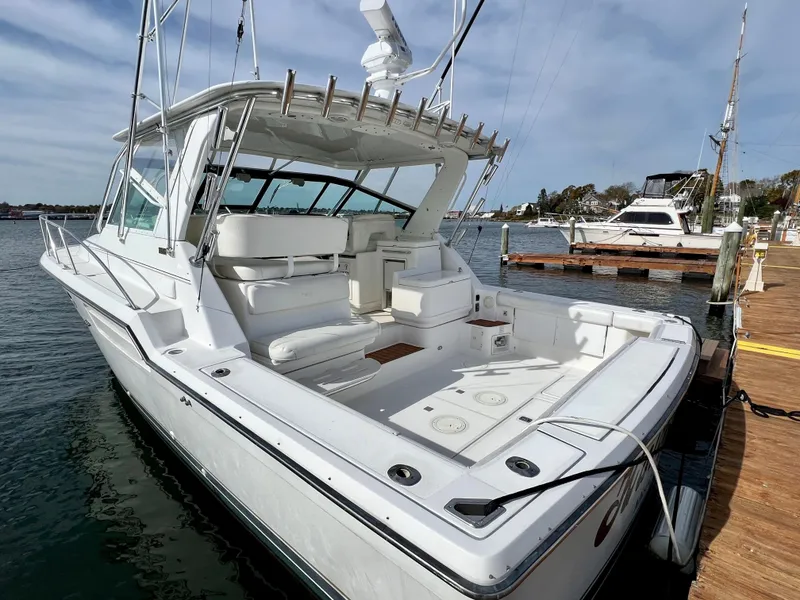 Slide: The Image of Tiara 3700 Open 2000 - 5