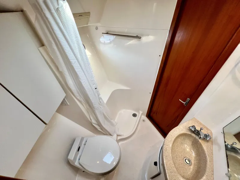 Slide: The Image of Tiara 3700 Open 2000 - 30