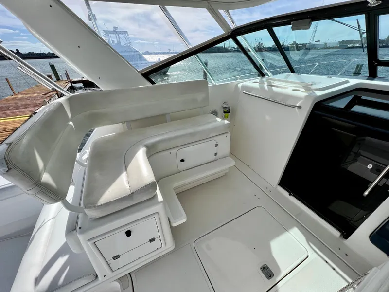 Slide: The Image of Tiara 3700 Open 2000 - 19