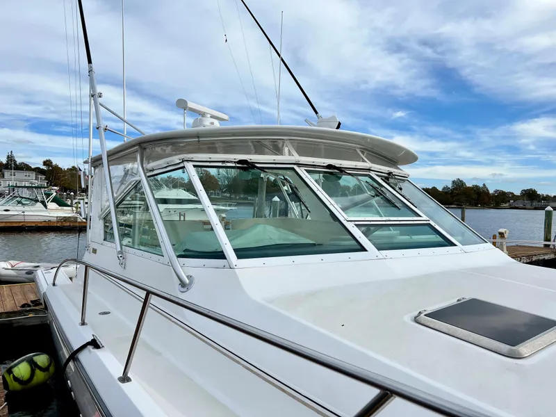 Slide: The Image of Tiara 3700 Open 2000 - 9