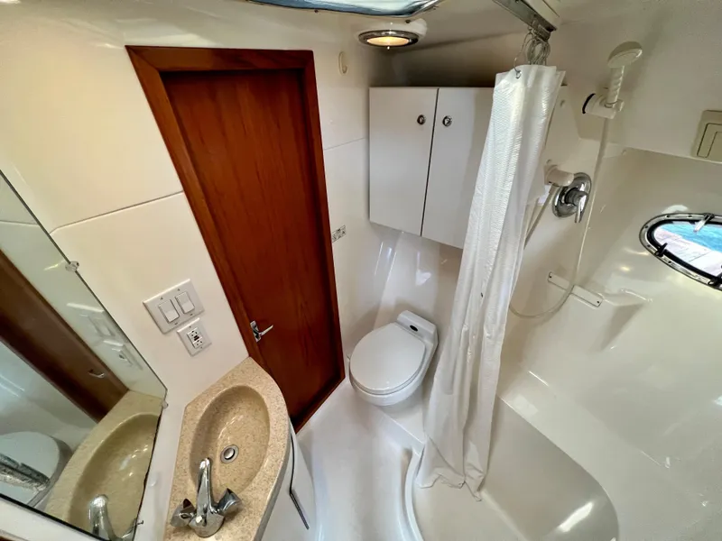Slide: The Image of Tiara 3700 Open 2000 - 29