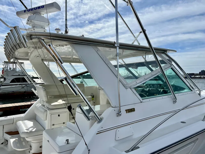 Slide: The Image of Tiara 3700 Open 2000 - 13