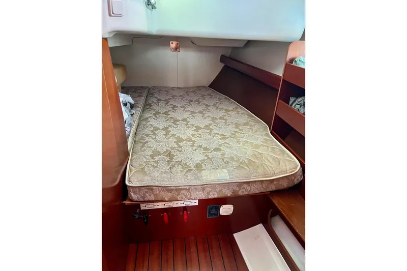 Slide: The Image of Beneteau Oceanis Clipper 423 2005 - 21