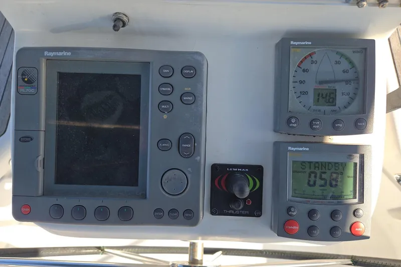Slide: The Image of Beneteau Oceanis Clipper 423 2005 - 3