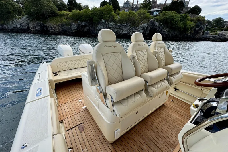 Slide: The Image of Chris-Craft Catalina 34 2019 - 8