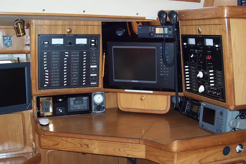 Slide: The Image of C&C 51 XL C/B 1994 - 18