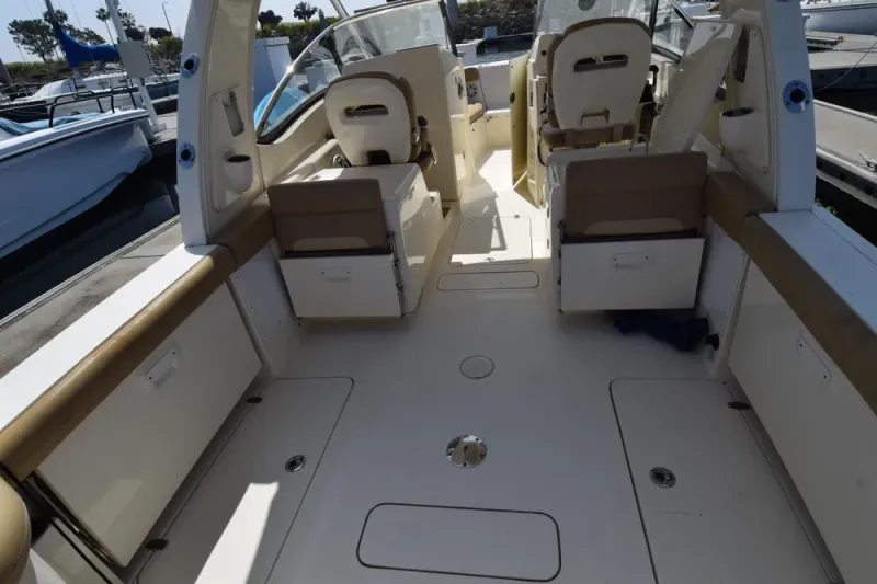 Slide: The Image of Scout 275 Dorado 2017 - 11