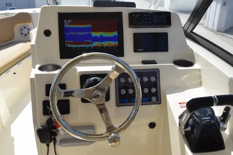 Slide: The Image of Scout 275 Dorado 2017 - 12