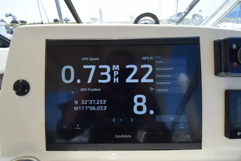 Slide: The Image of Scout 275 Dorado 2017 - 15