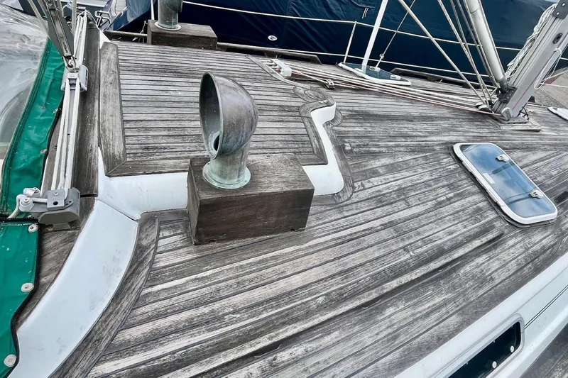 Slide: The Image of Beneteau Oceanis 381 1999 - 15