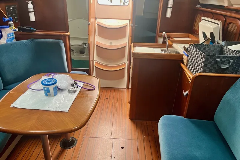 Slide: The Image of Beneteau Oceanis 381 1999 - 3