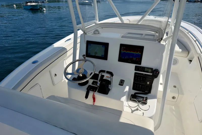 Slide: The Image of Buddy Davis 28 Center Console 2014 - 14