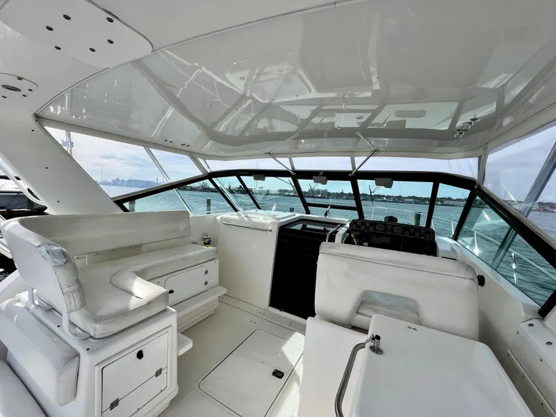 Slide: The Image of Tiara 3700 Open 2000 - 18