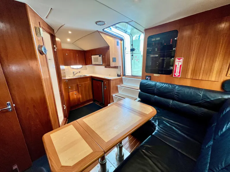 Slide: The Image of Tiara 3700 Open 2000 - 23