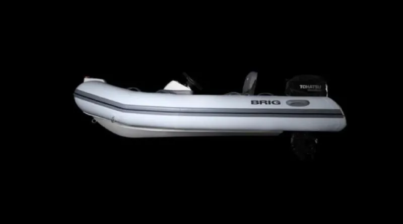 The Image of Brig Falcon 330 2027 - 0