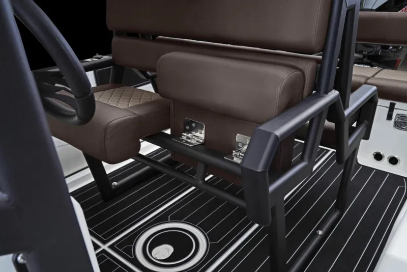 Slide: The Image of Brig Navigator 24 2027 - 11