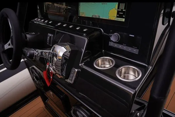 Slide: The Image of Brig Navigator 22 2027 - 7