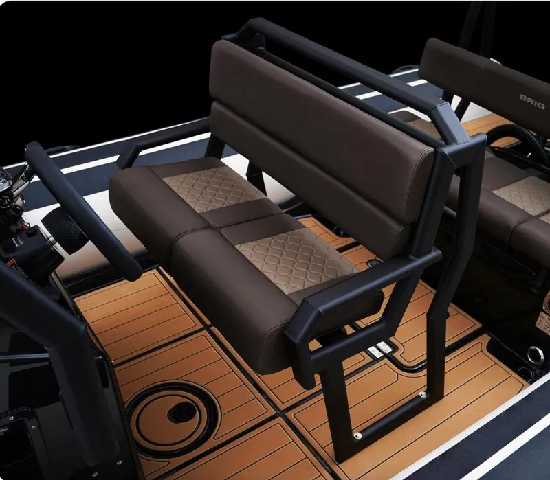 Slide: The Image of Brig Navigator 22 2027 - 8