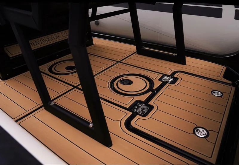 Slide: The Image of Brig Navigator 22 2027 - 9